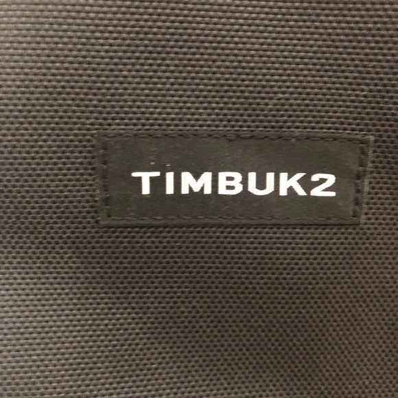 Timbuk2 medium Classic Messenger Bag 0644 - Picture 5 of 17
